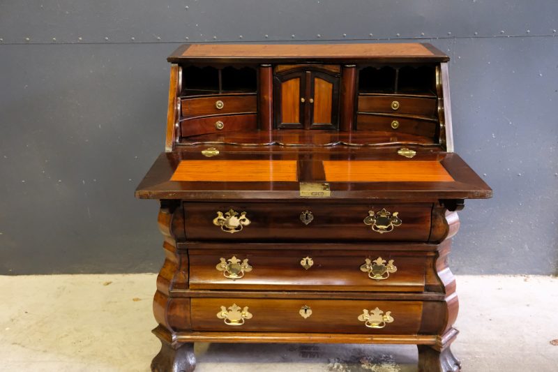 A Cape yellow wood and stinkwood bureau 18th century, 18th century