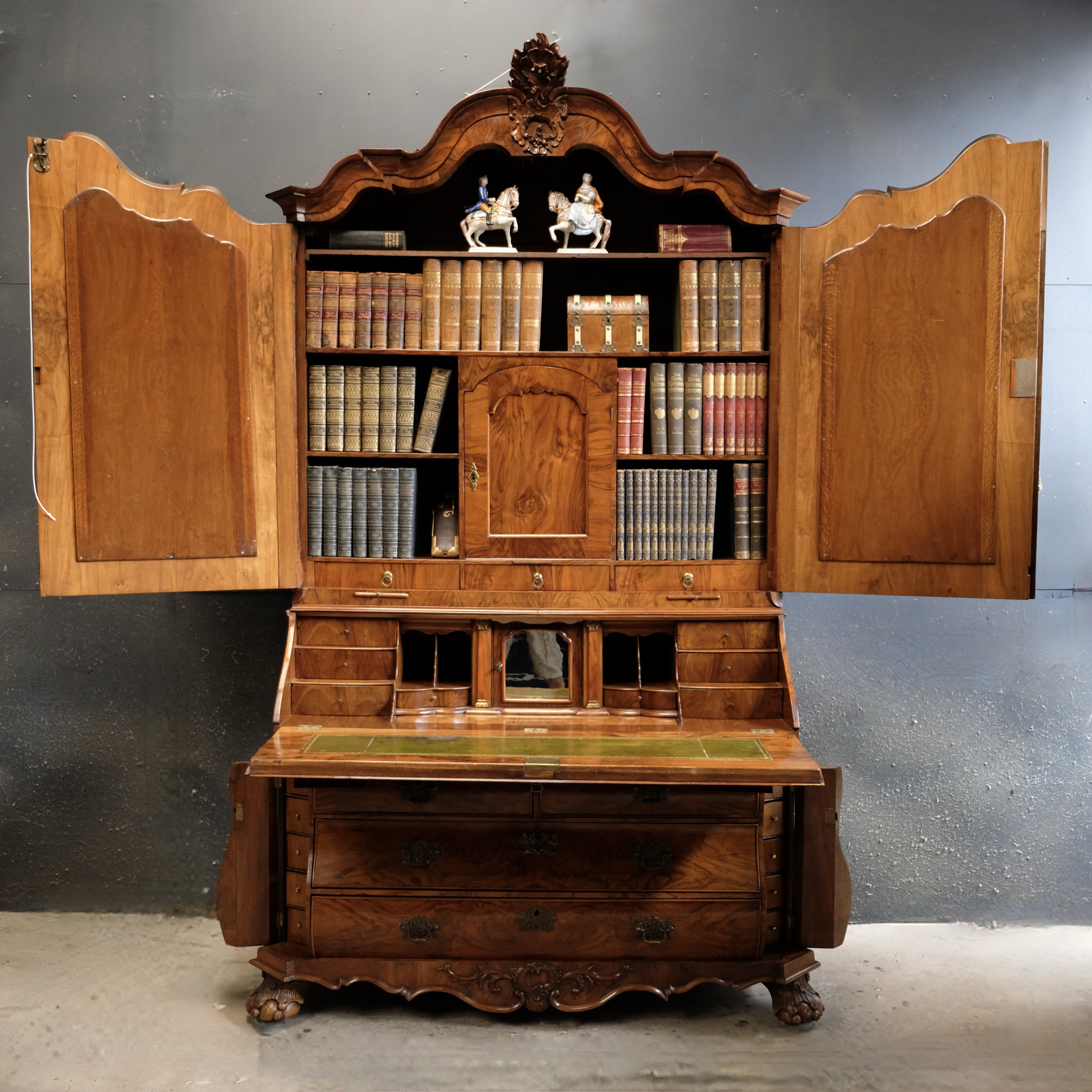 Dutch bureau cabinet bookcase with mirror doors and 41 drawers of which 17 secret. 18th C