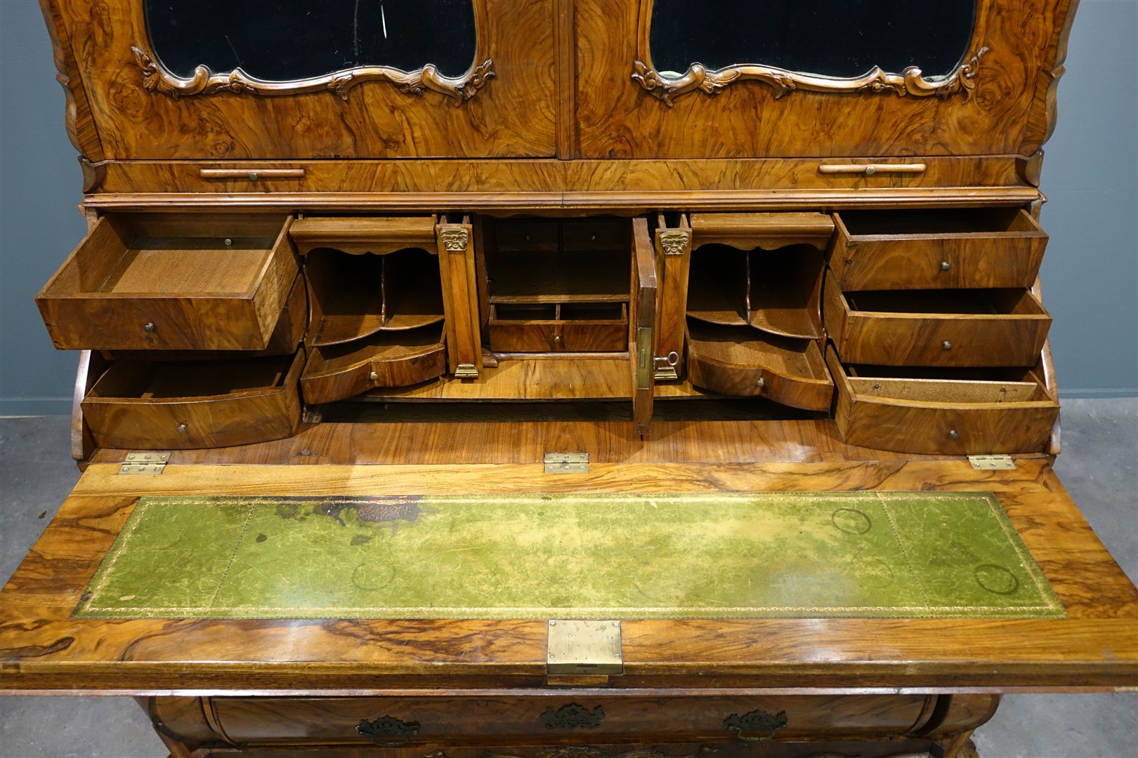 Dutch mirror cabinet bureau 18th C - Detail