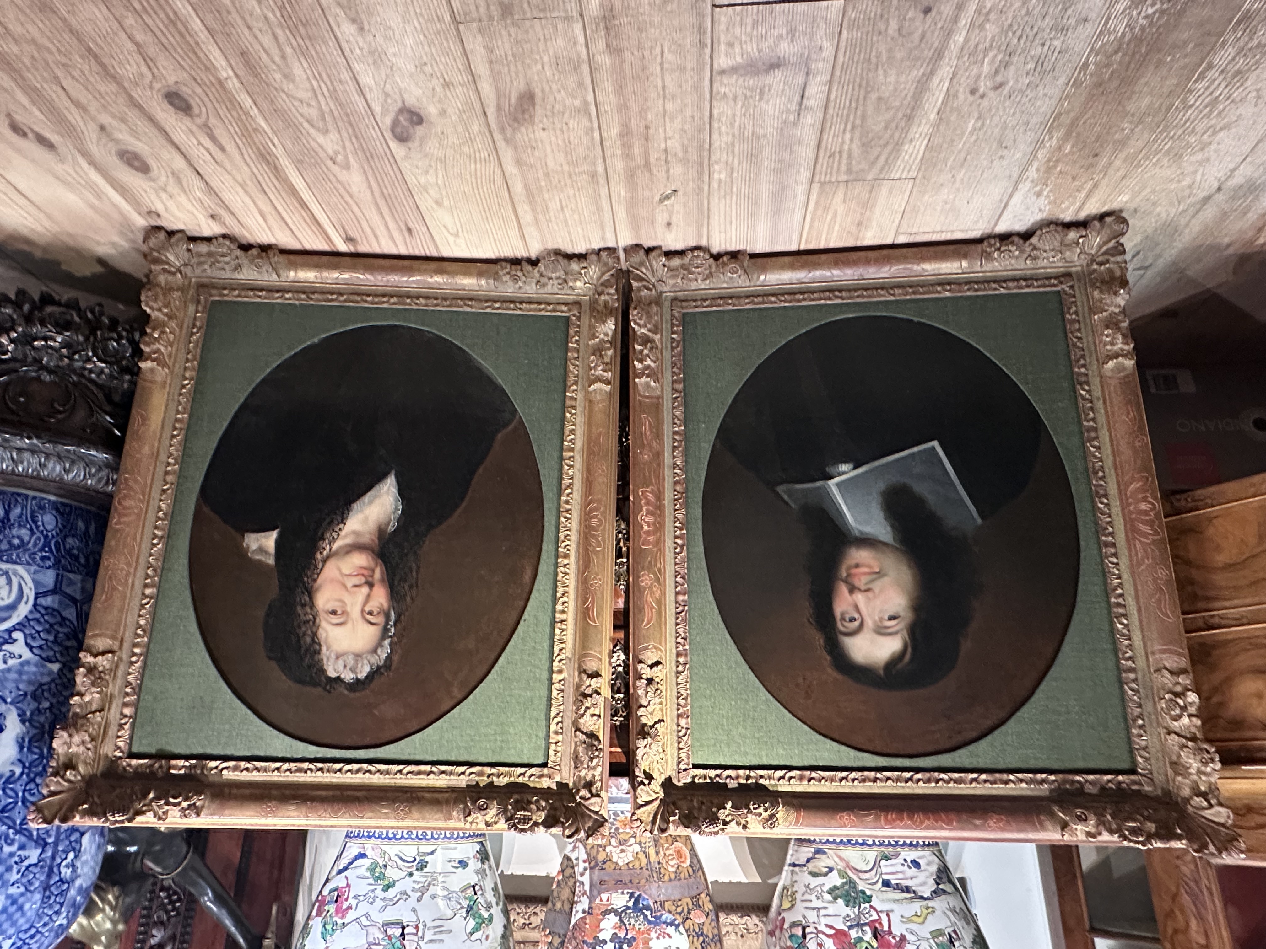 Portraits Dutch 19th century - pair antique portraits oval shaped nicely framed - oil on canvas - Detail