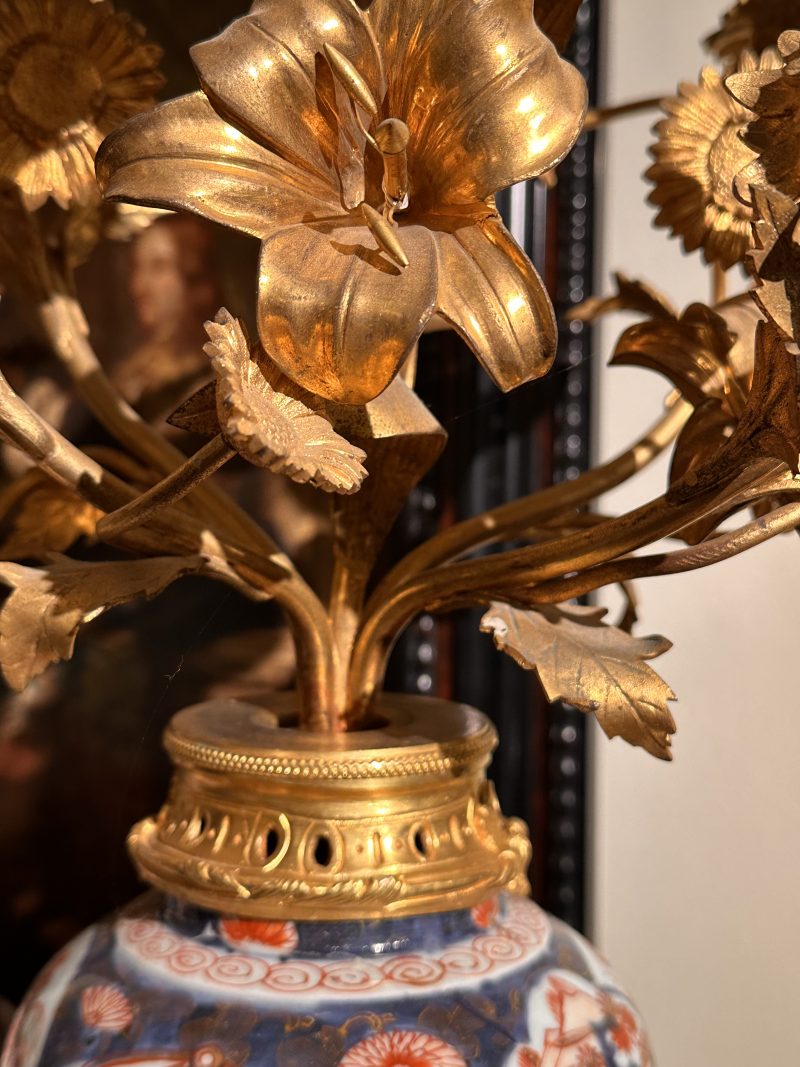 Japanese Imari 18th century gilt mounted flower vases, 18th century, the gilt mounting european and of later date - detail 2