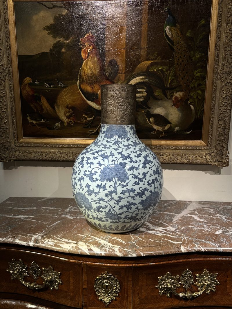 Oriental Ceramics - Large chinese blue and white vase, 19th century or earlier