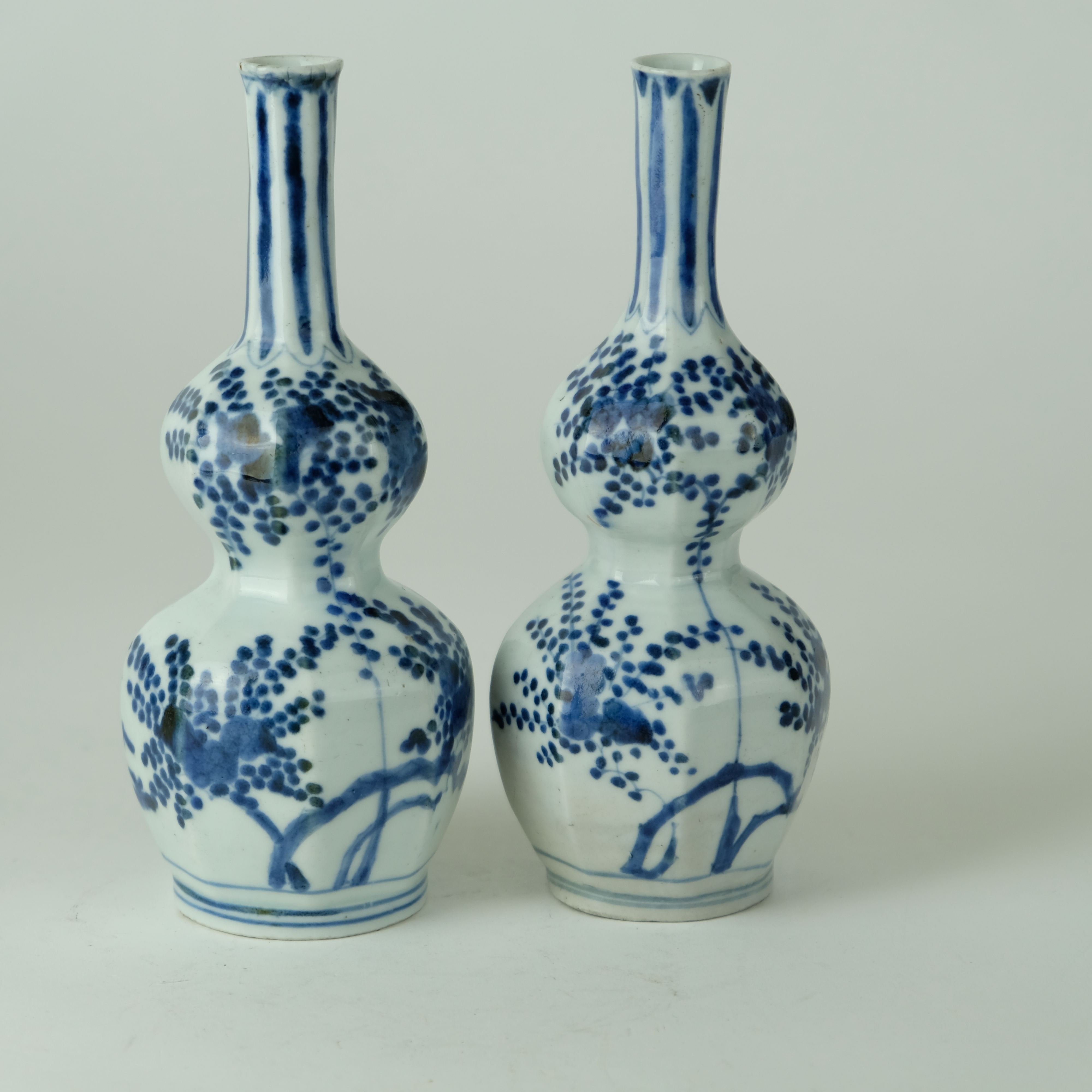 Pair japanese Arita double gourd hexagonal vases edo 18th Century 