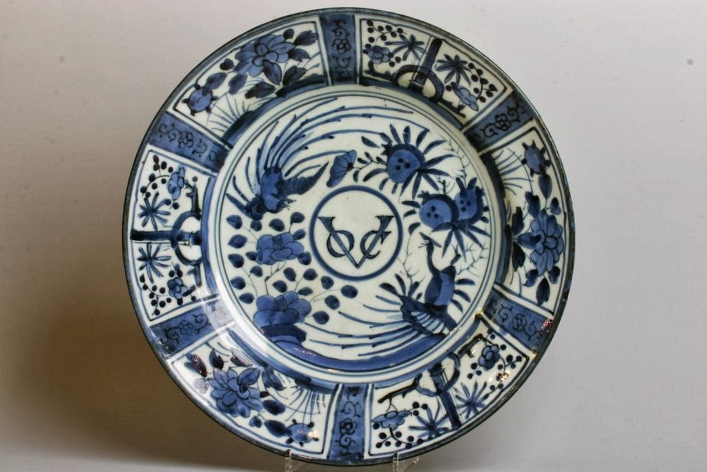 Large Japanese 17th Century Blue and White VOC Dish 40cm
