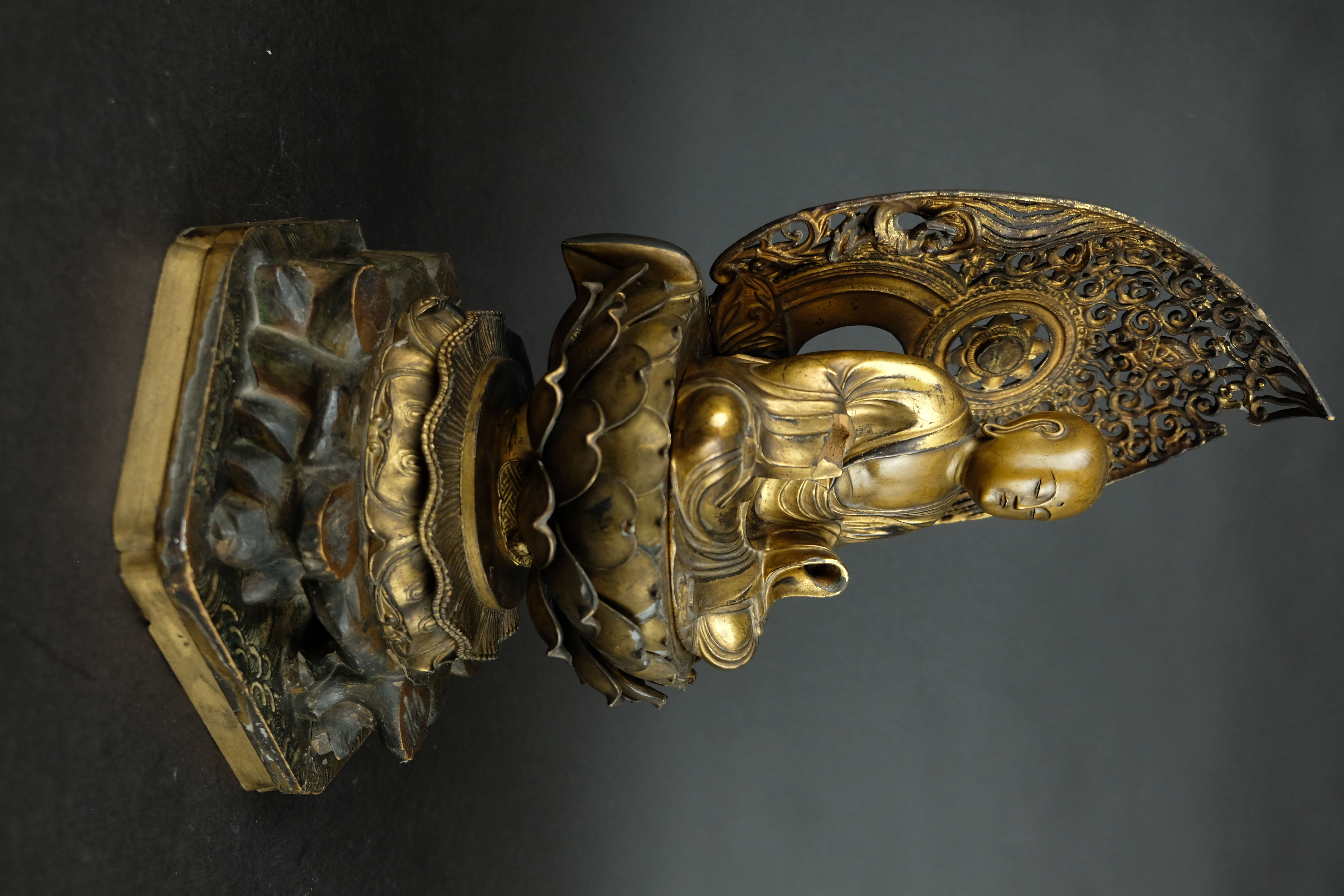 Japanese Buddha on lotus - Detail