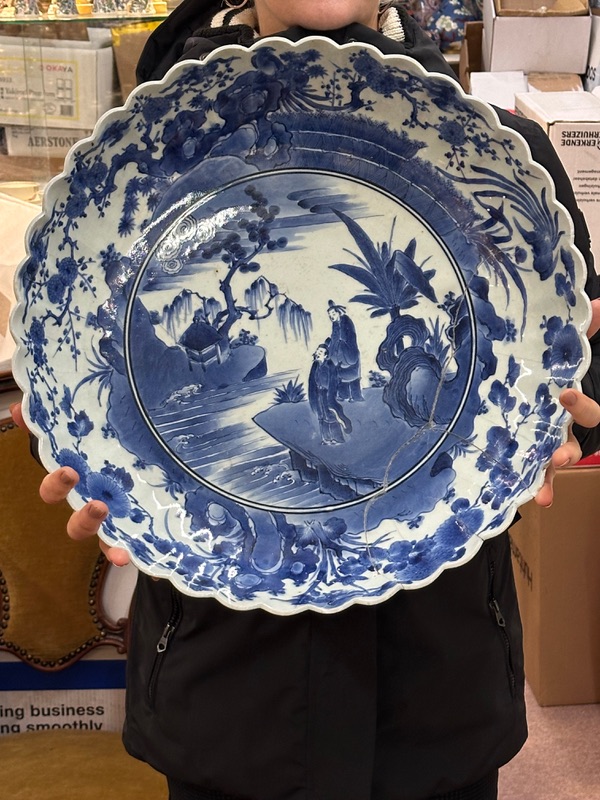 Rare XL Arita bowl in Kakiemin style 17th Century - Detail