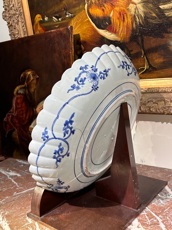 Rare XL Arita bowl in Kakiemin style 17th Century - Detail