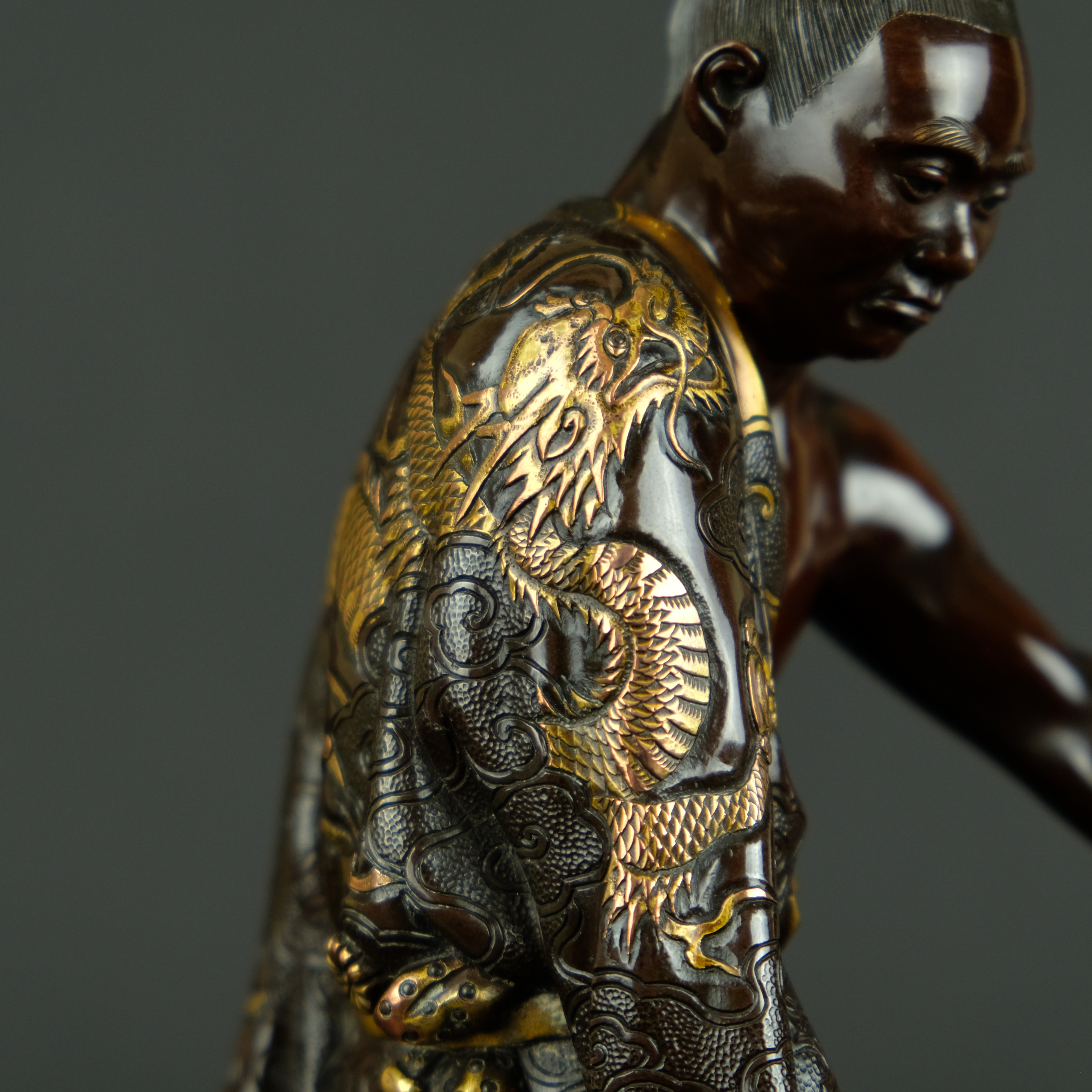 Miyao bronze figure of a vegetable salesman  - Detail