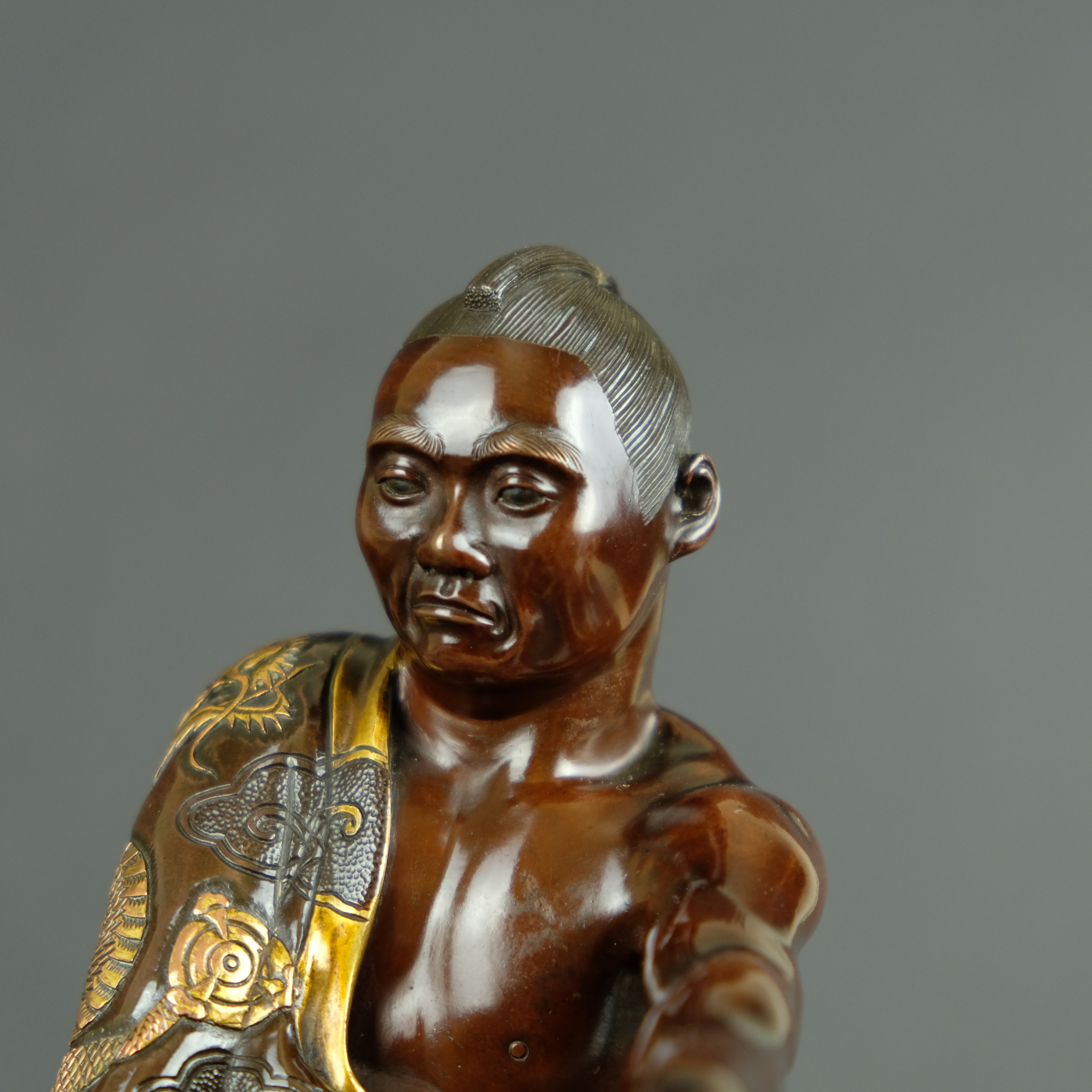Miyao bronze figure of a vegetable salesman  - Detail