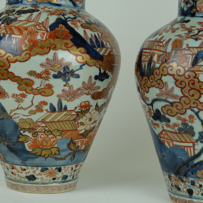 Pair 18th century japanese Imari cockerel vases - Detail