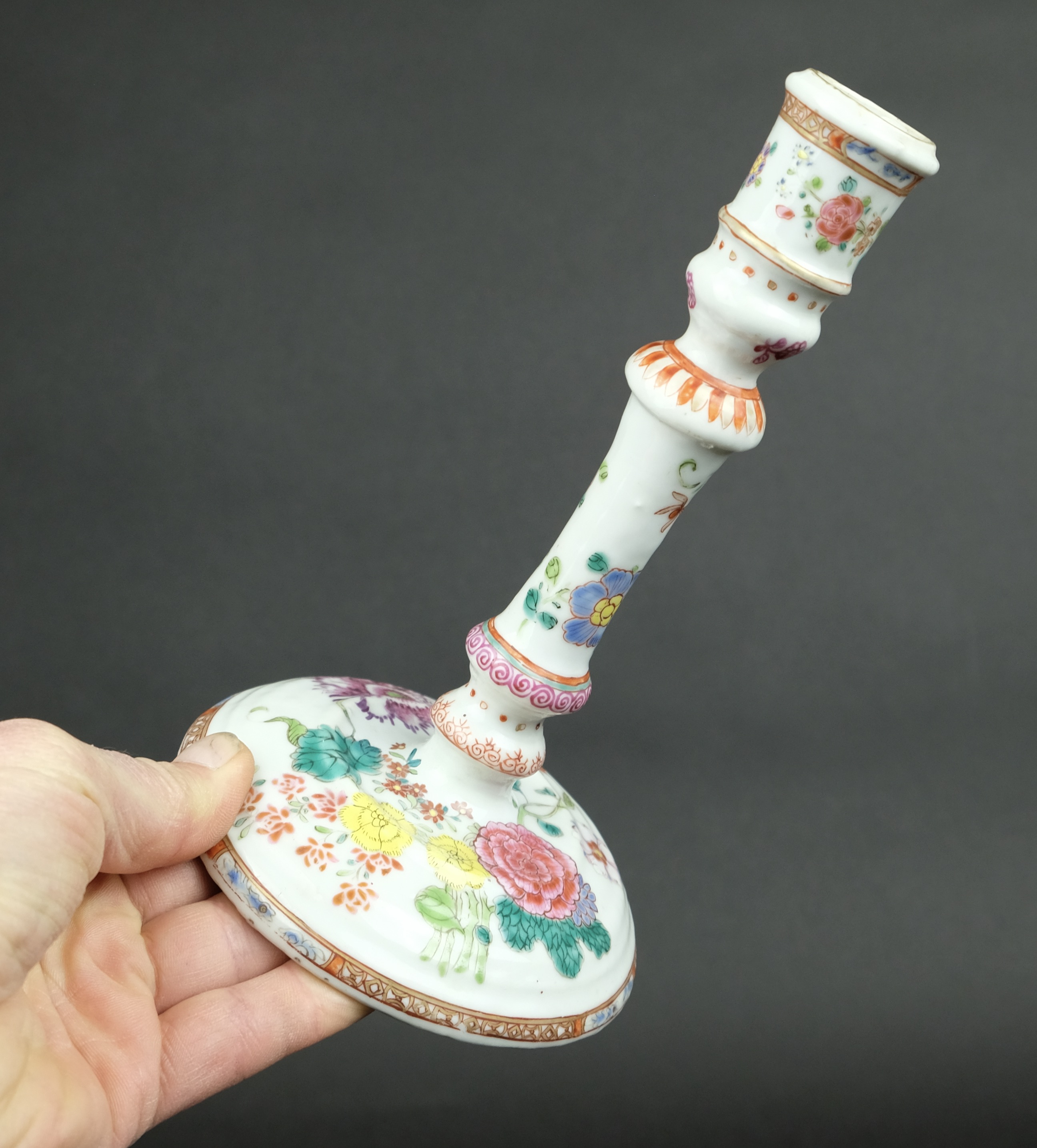 Famille Rose candle stick 18th century - Detail