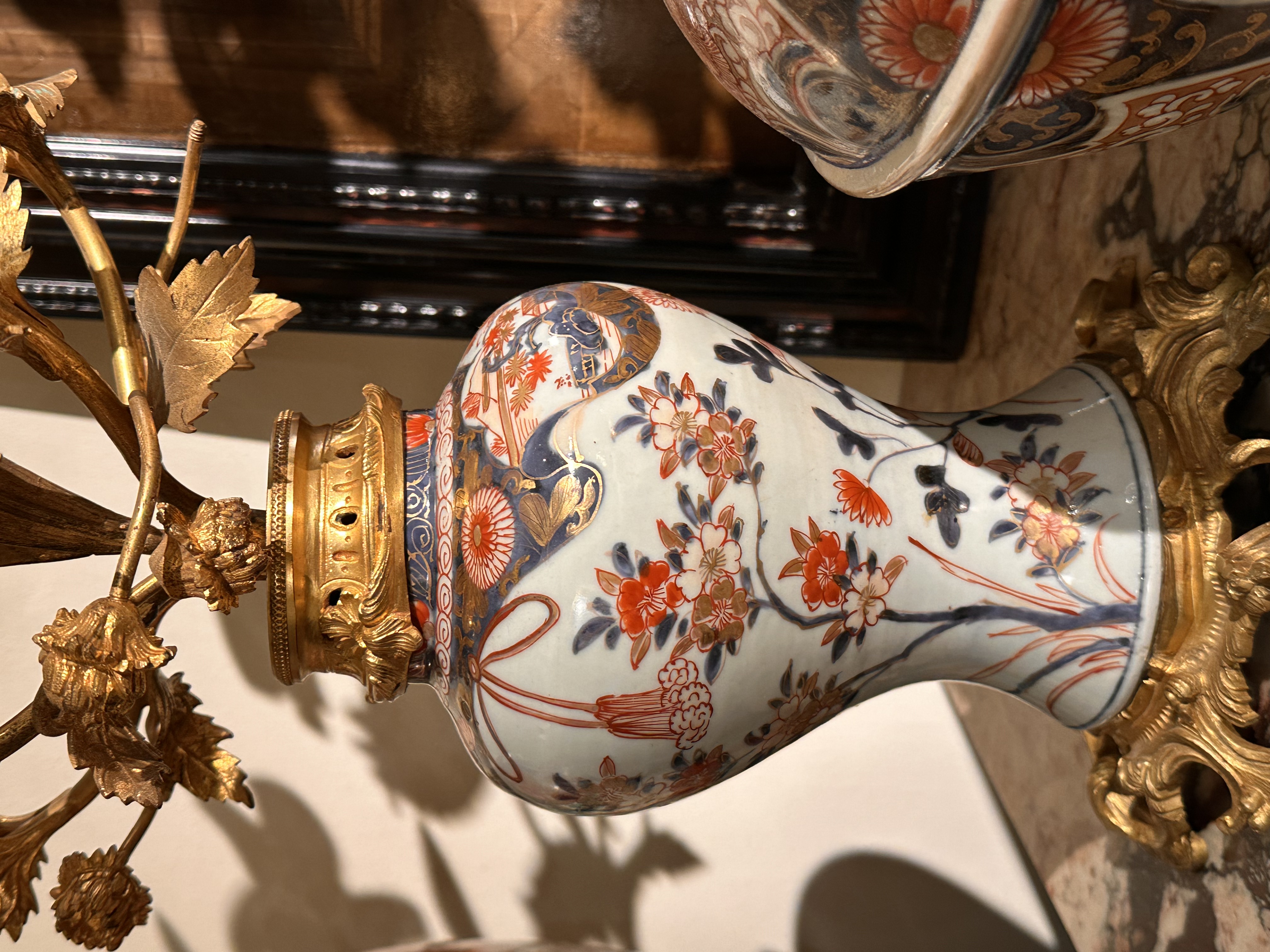 Japanese Imari 18th century gilt mounted flower vases - Detail