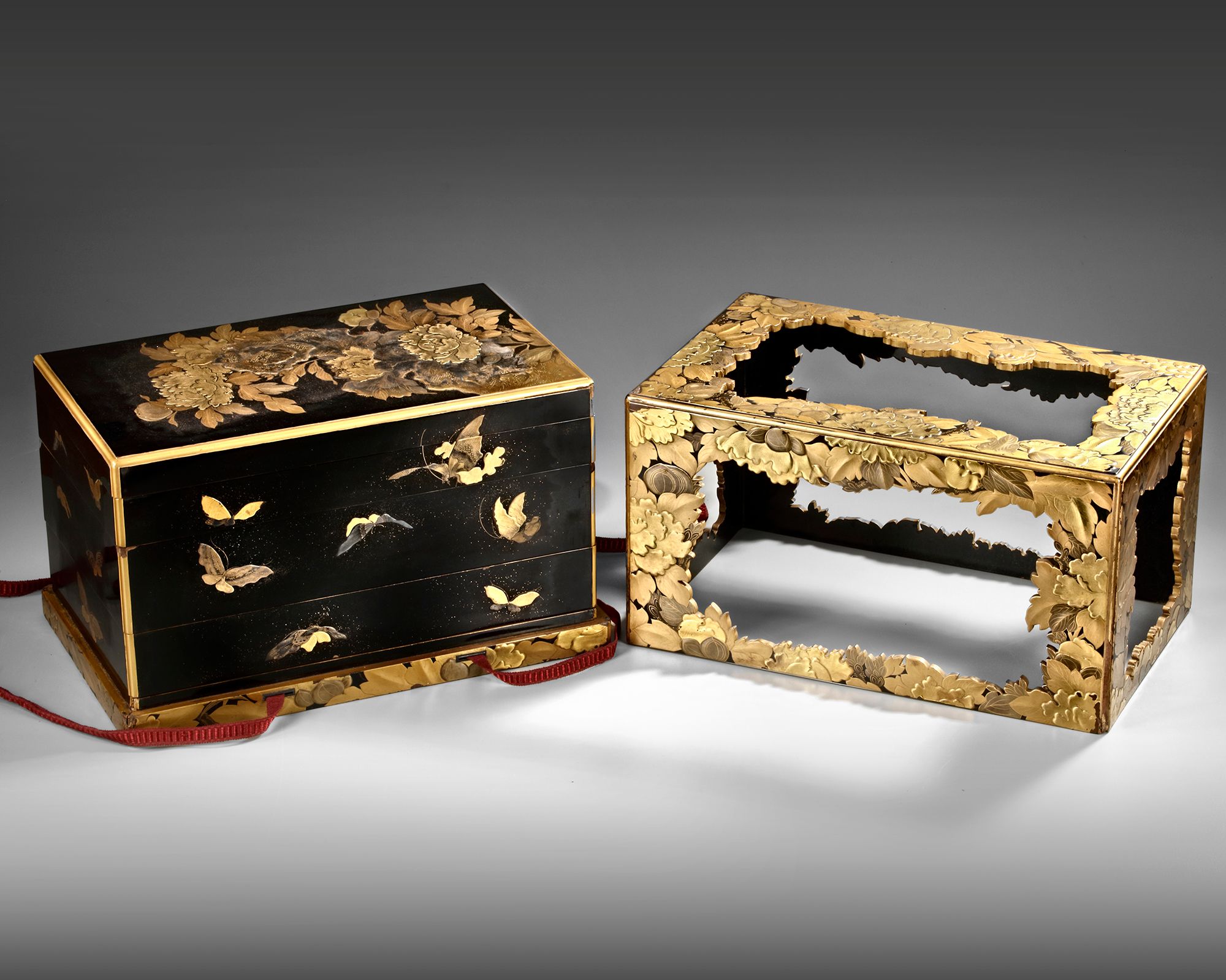 A japanese lacquer box (Edo period 1600 - 1868 )  - Detail