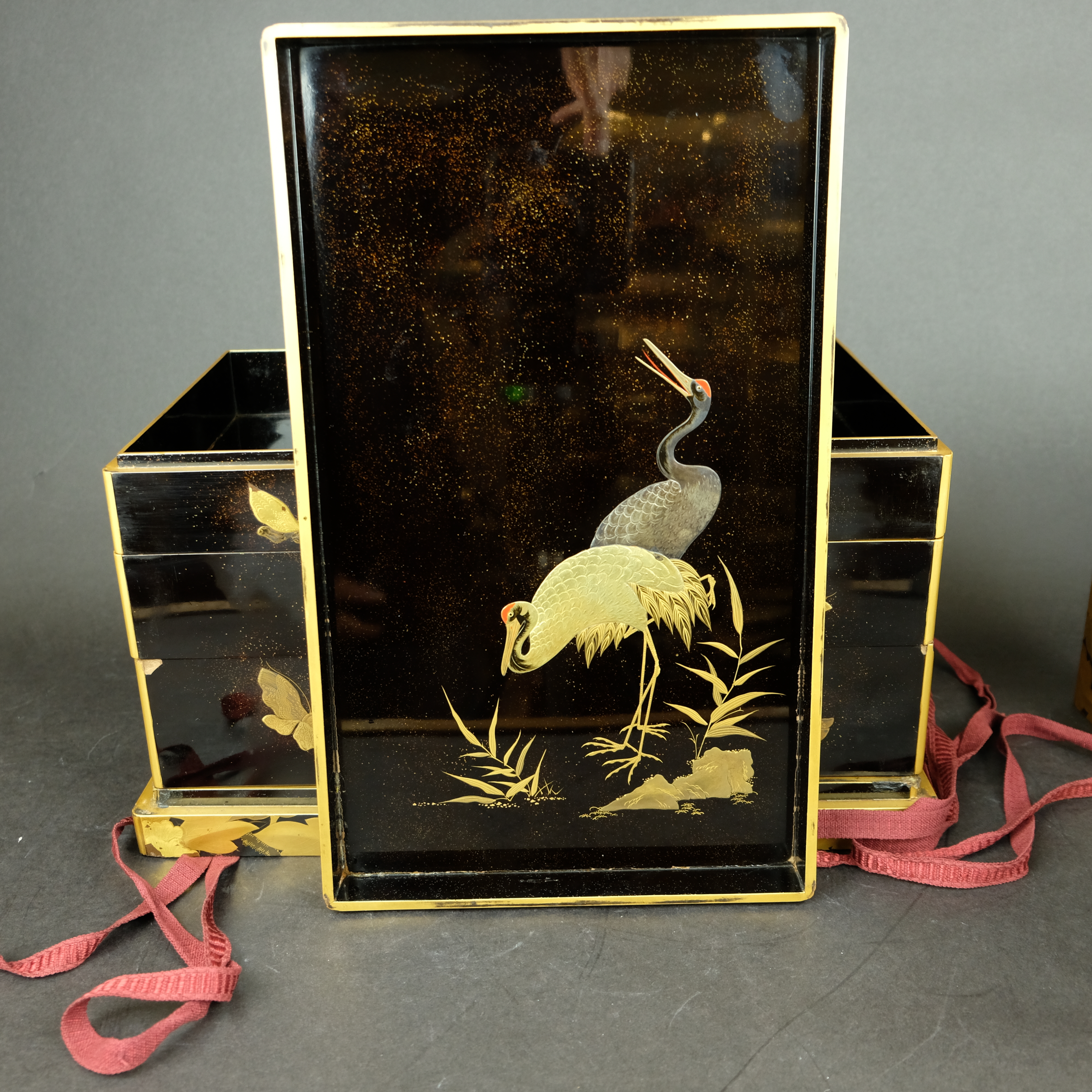 A japanese lacquer box (Edo period 1600 - 1868 )  - Detail