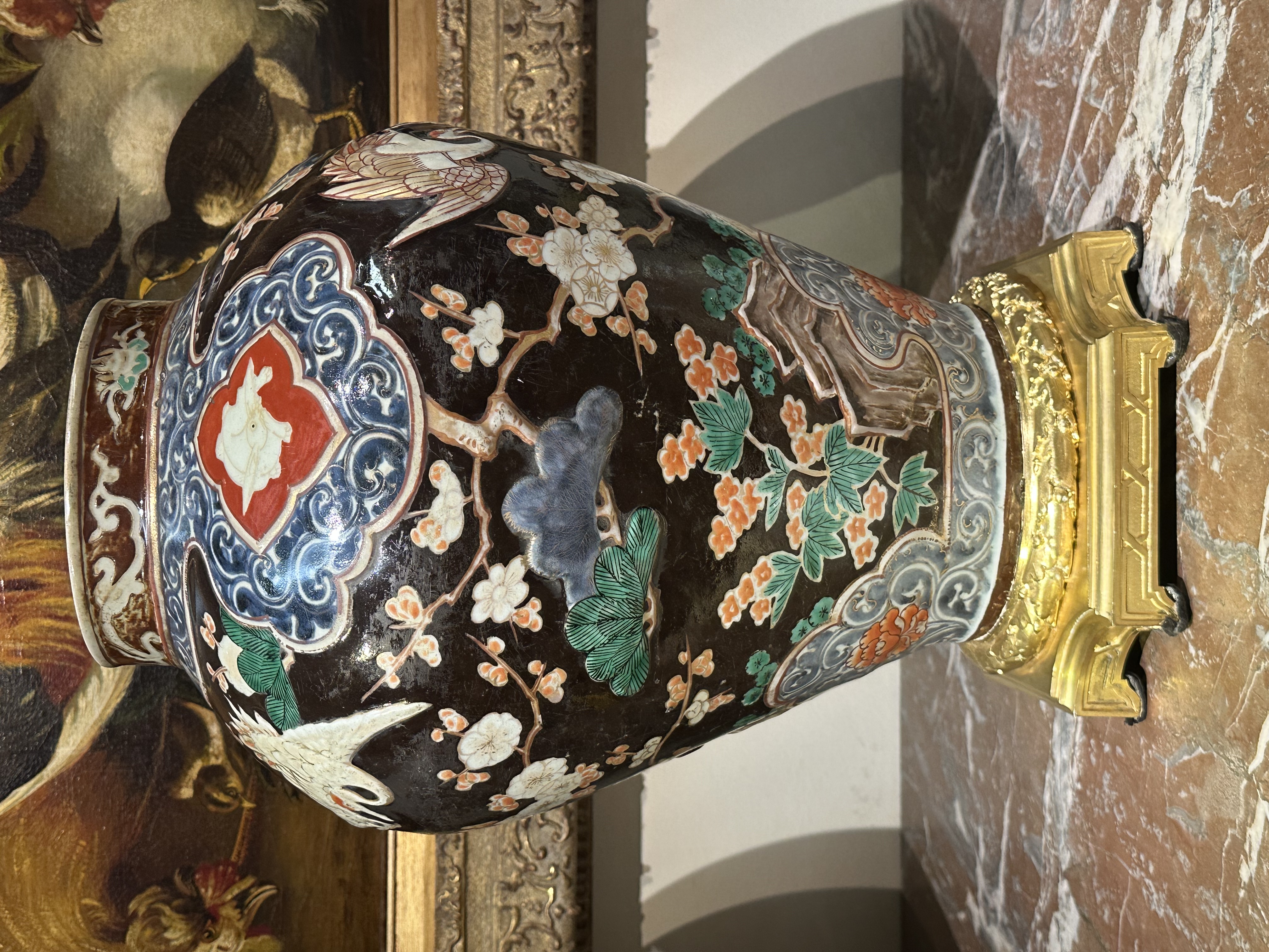 Large Arita Imari Japanese vase edo 17th century with gilt bronze mounted foot - Detail