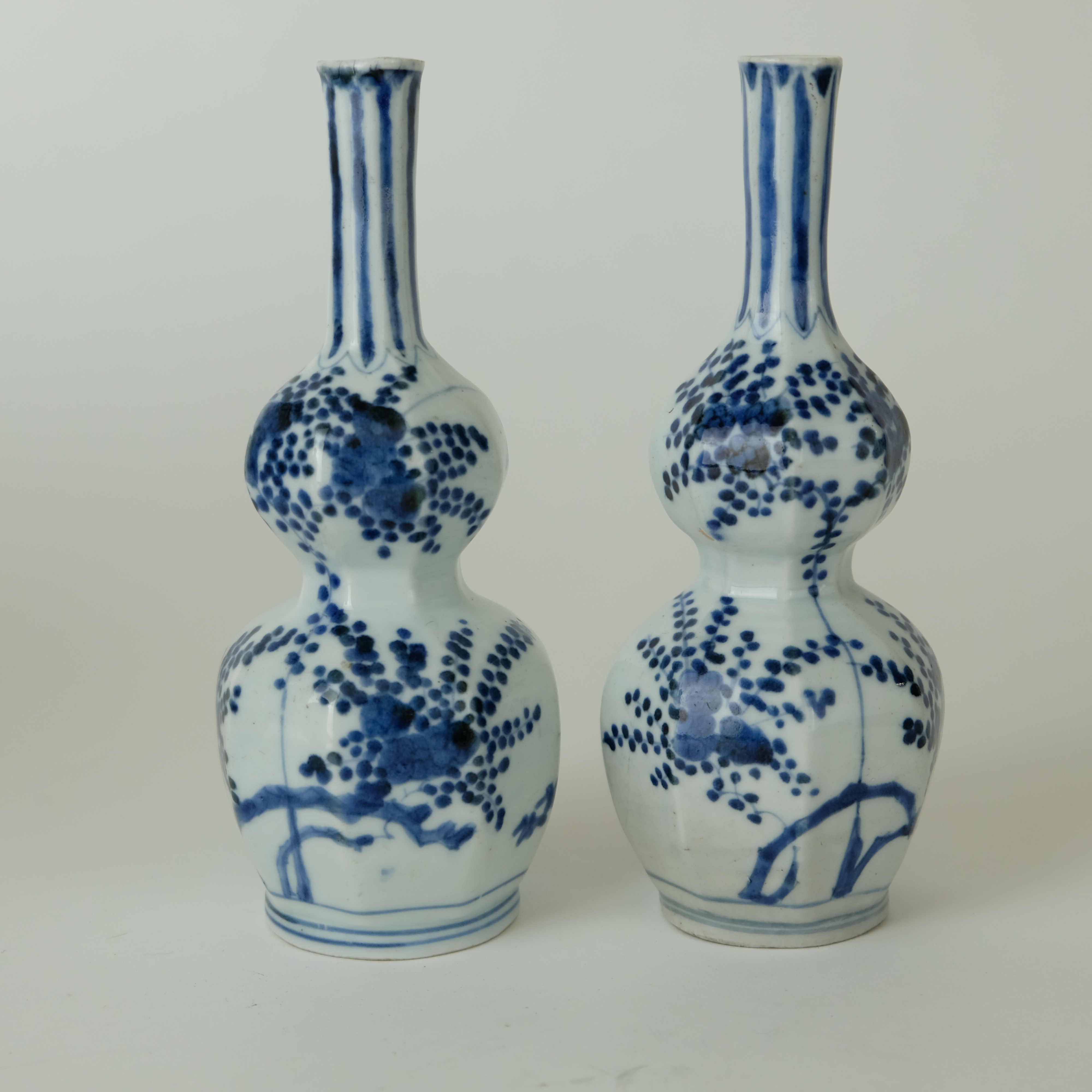 Pair japanese Arita double gourd hexagonal vases edo 18th Century  - Detail